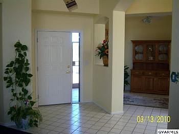 4th image of 790 W Waterview Dr