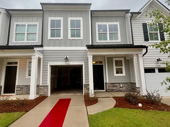 9312 Munsing Dr, Charlotte, NC 28269