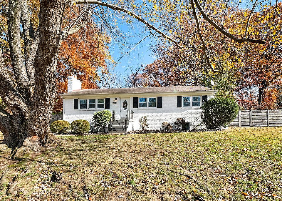 1st image of 6013 Saint John Dr