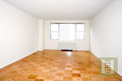 2nd image of 165 W 66th St APT 7Z