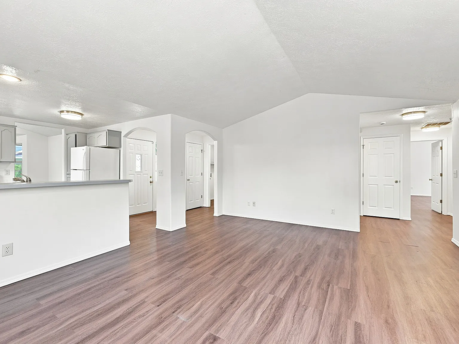 20386 Tyler Ln — Photo 4
