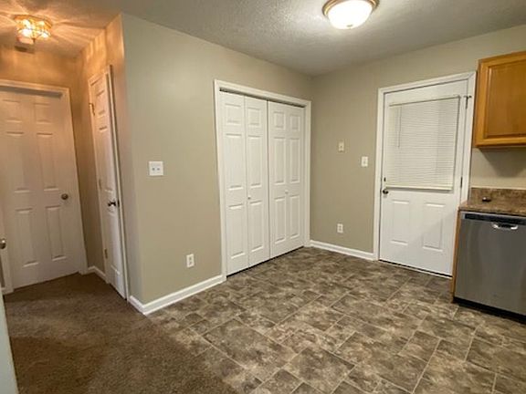 3rd image of 106 Brandi Ct