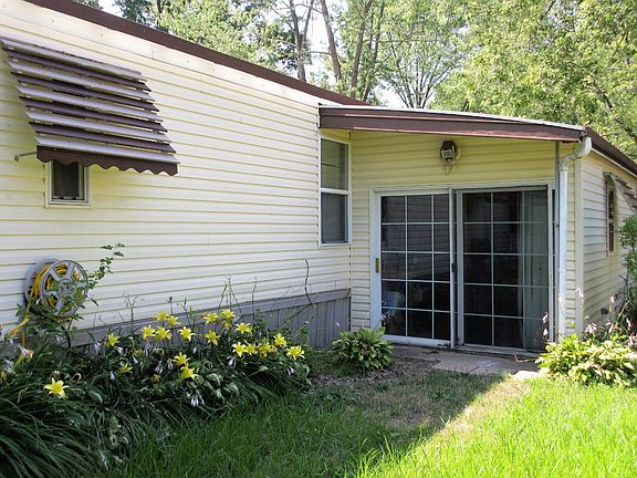 3rd image of 234 Hickory Cir