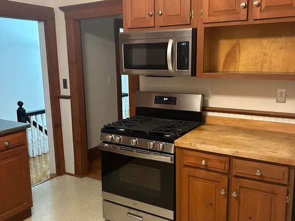 22 Kingman Ave Floor 2, Mansfield, MA 02048