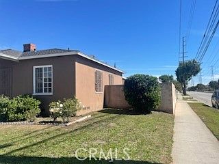 4th image of 1540 S Pearl Ave