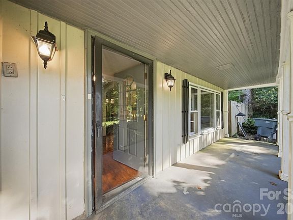 5th image of 1818 Union Rd
