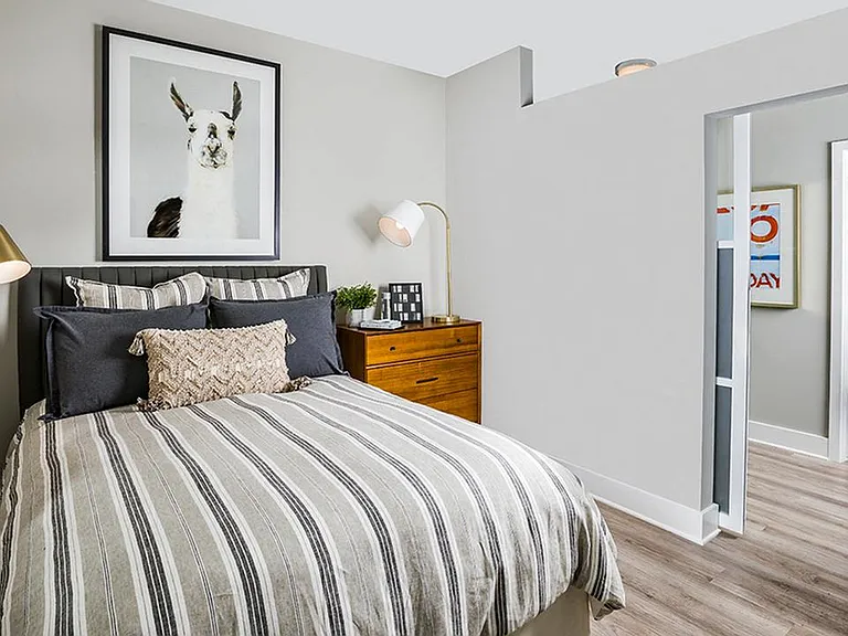 Modern on M — Photo 20