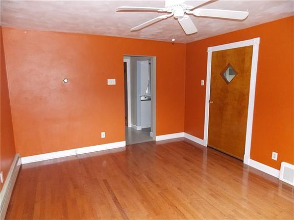 3rd image of 111 Zizan Ln