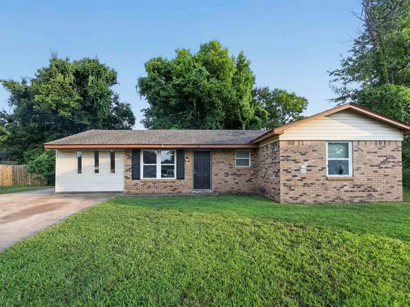 215 Leaning Trees Ln, Memphis, TN 38109