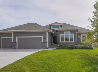 21531 W 177th St, Olathe, KS 66062