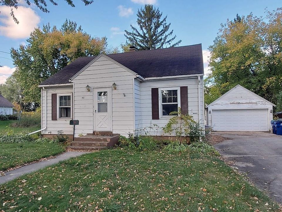 43 E 1st St, Clintonville, WI 54929 Zillow