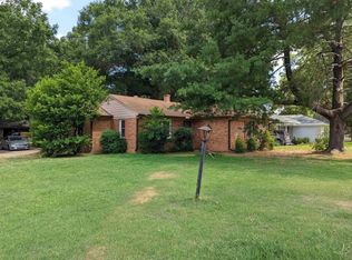 1381 Cherry Rd, Memphis, TN 38117