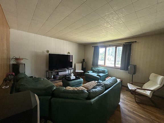3rd image of 1110 Prospect AVENUE