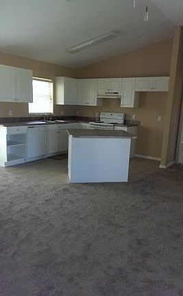 4th image of 2617 NE 2nd Ave