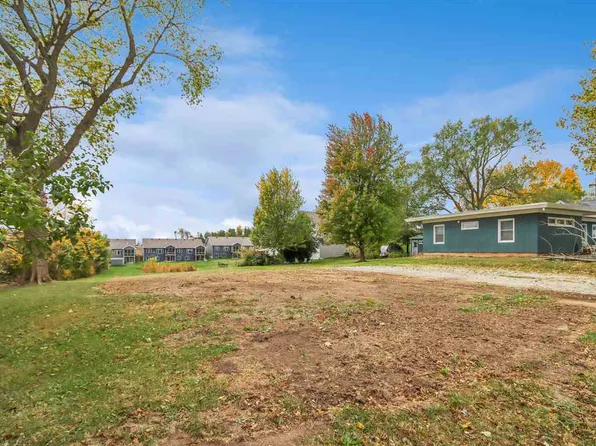 316 S Maple St, West Branch, IA 52358