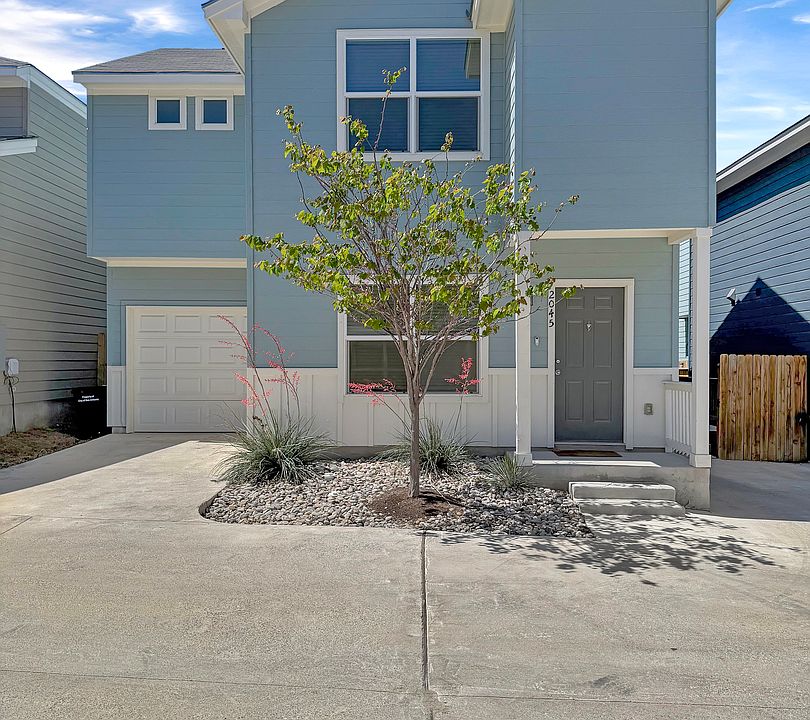1st image of 2045 Silver Oaks