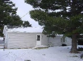 241 E Franklin St, Sweetser, IN 46987
