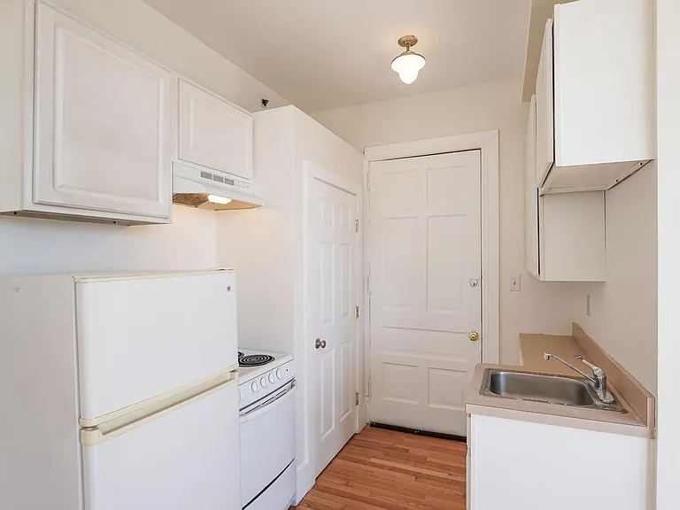 22 N Main St #2 — Photo 9