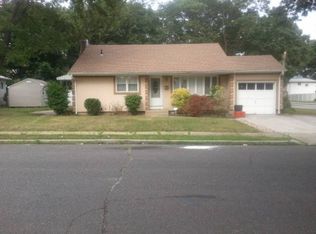 993 Cayuga Rd, West Hempstead, NY 11552