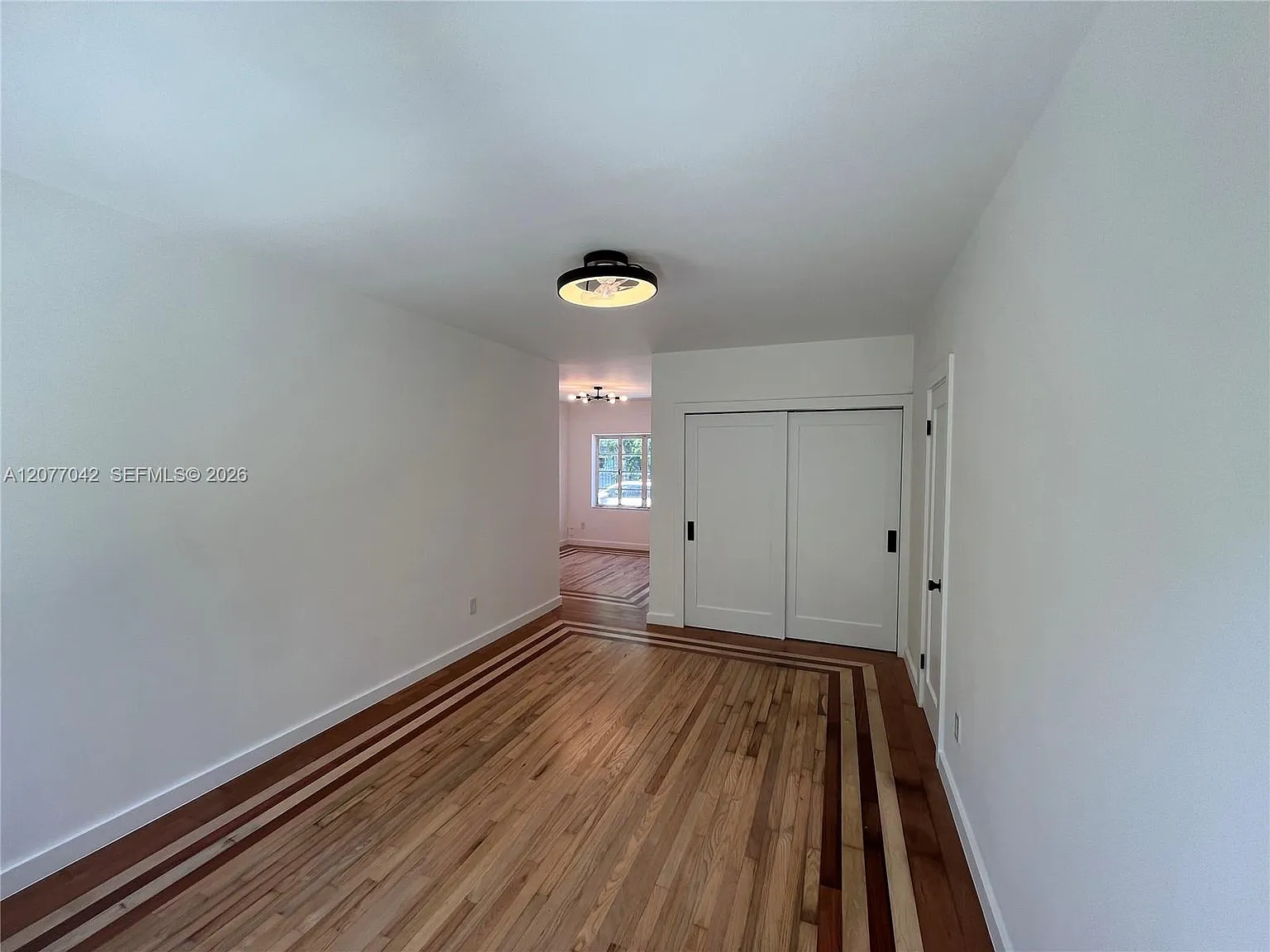 Deco Gardens Condo — Photo 2