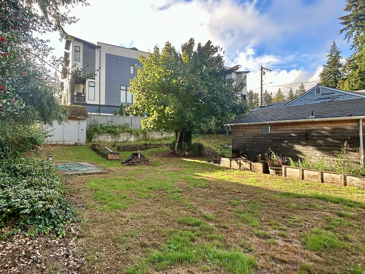 2 bed, 672 sqft, $2,300 — Photo 3