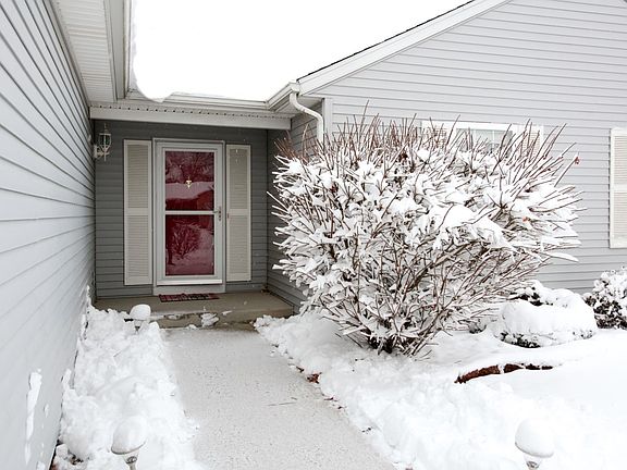 287 nichole st-103
