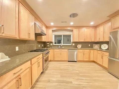 2nd image of 636 8th Ave