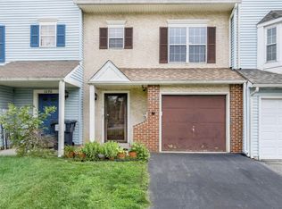 1048 Old Forge Rd, New Castle, DE 19720