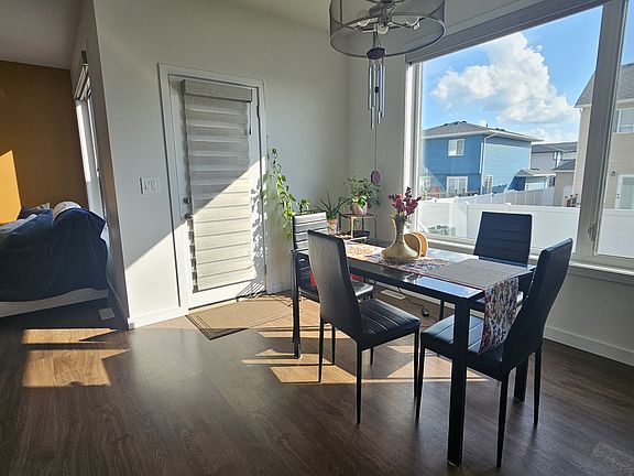 5th image of 519 McFaull Cres #A