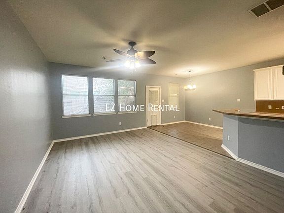 5th image of 16854 Carrollton Creek Ln