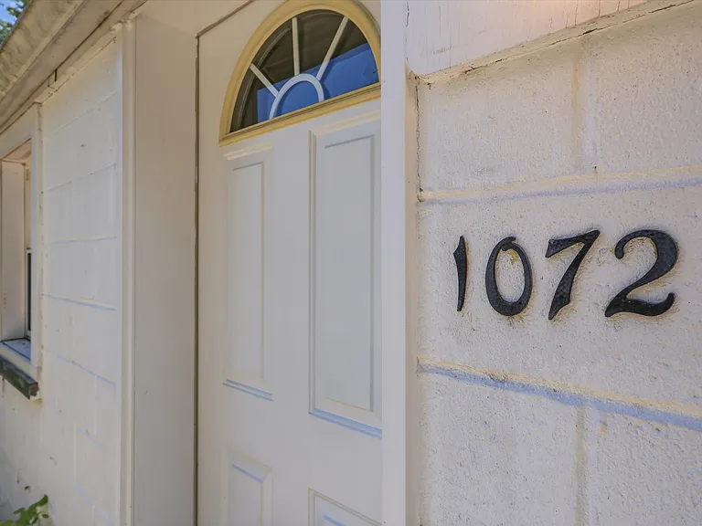 1072 Rocky Springs Rd — Photo 1