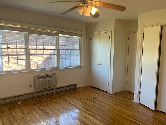 3rd image of 24 Manhasset Ave APT D