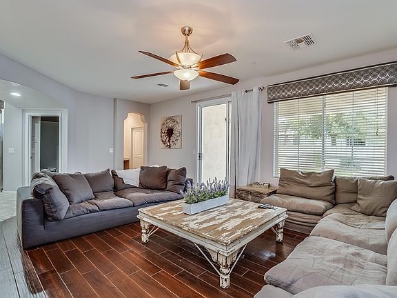 3rd image of 3004 E Pistachio St