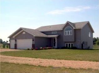 575 W 240th St, New Prague, MN 56071