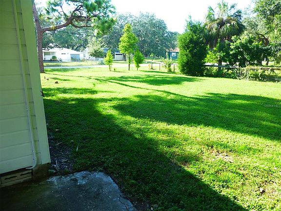 5th image of 2007 Cemetery Rd