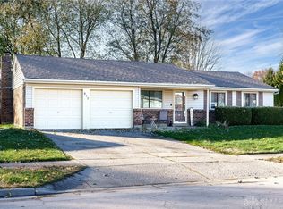817 Southview Dr, Englewood, OH 45322