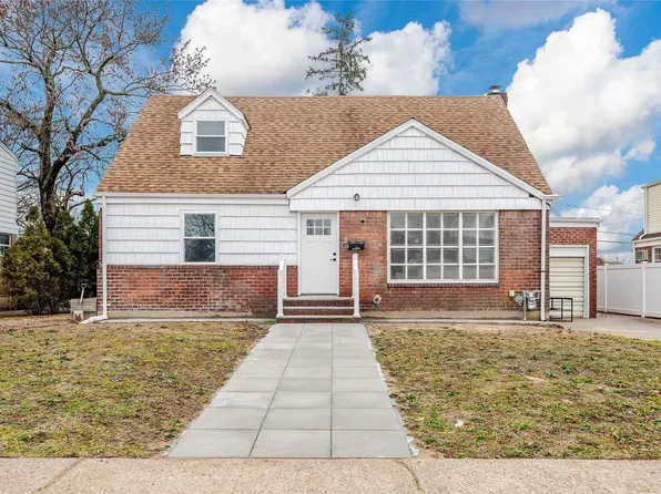 1618 Salem Road, Valley Stream, NY 11580