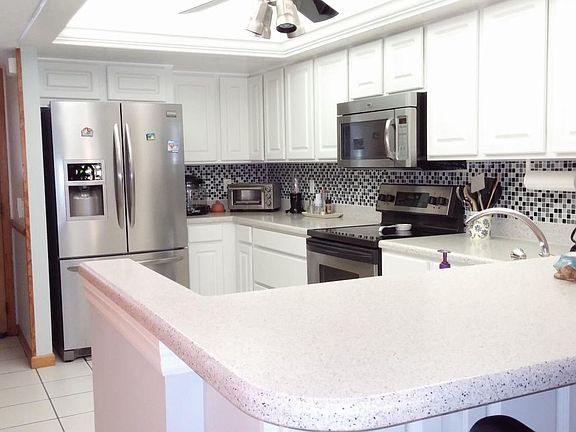 2nd image of 201 4th Ave APT B