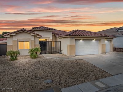 3807 Chapels Royal St, Laughlin, NV, 89029