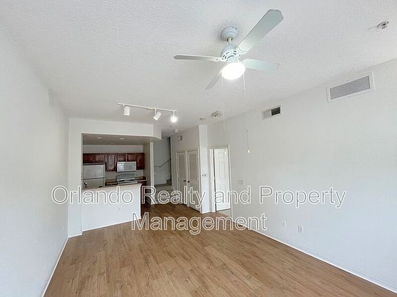 4th image of 2606 Lodi Cir #3106