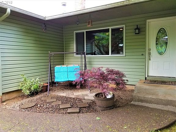 3rd image of 19056 Bedford Dr