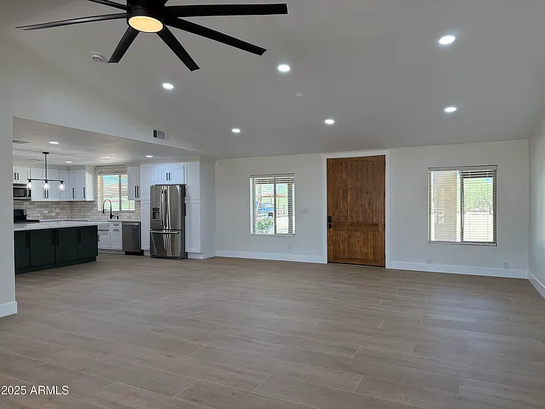 6703 E Calle De Las Estrellas — Photo 5