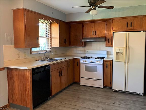 5th image of 4266 Selkirk Ave