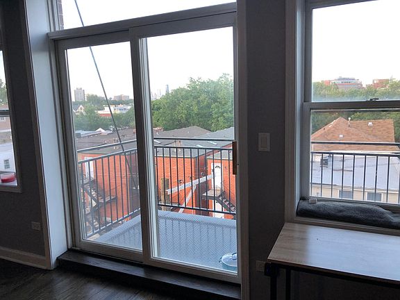 5th image of 837 S Western Ave #404G