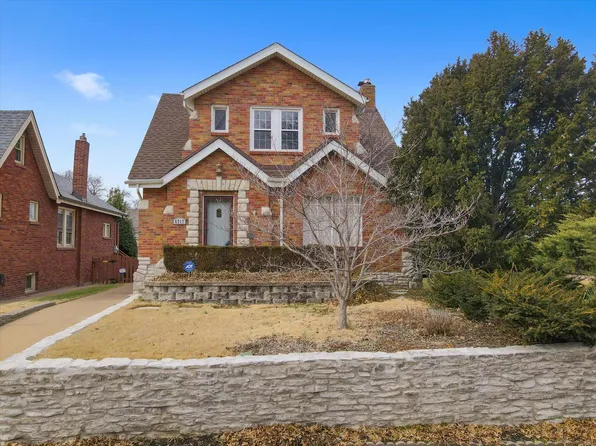 6717 Alexander St, Saint Louis, MO 63116