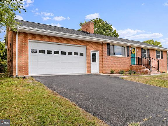 5th image of 52 Boies Dr