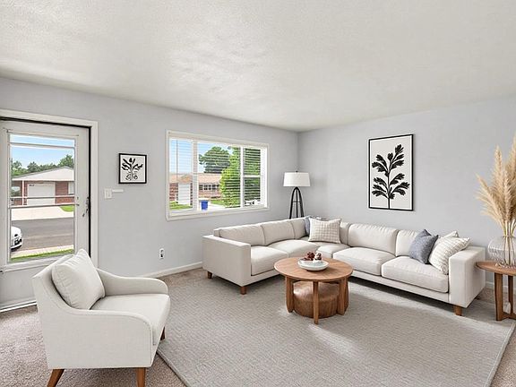 2nd image of 2609 22nd Ave