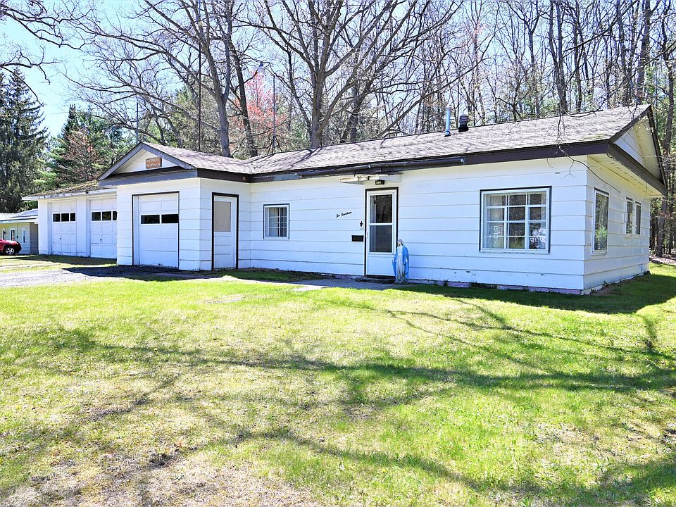 1st image of 214 Walnut Dr