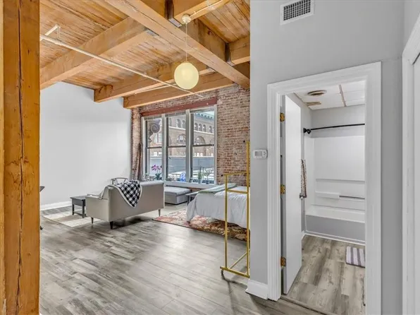 308 W 8th St APT 602, Kansas City, MO 64105