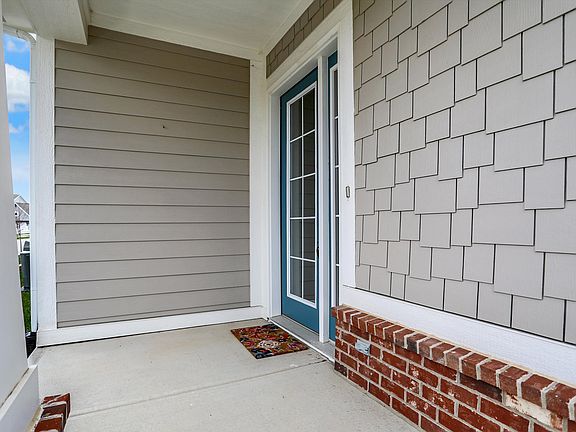 5th image of 1523 Cloverdon Dr